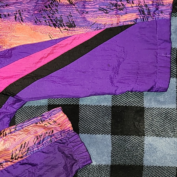 Vintage. Made in USA. ASICS. Full-zip windbreaker. Like-new. Women's Large - Picture 2 of 16